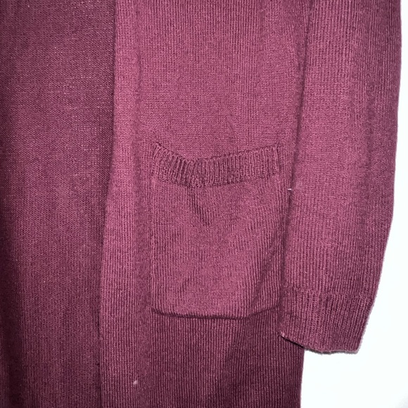 Maroon cardigan sweater with pockets - Picture 2 of 4